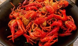 小乐吃龙虾网友吃瓜,一场美食与娱乐的盛宴