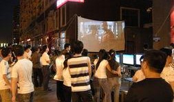 商场欢乐唱吃瓜,商场里的夏日盛宴