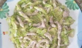 高瓜炒肉吃高瓜炒肉丝,美味佳肴的创意演绎