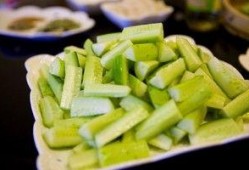 瓜六吃酸黄瓜,揭秘酸黄瓜的独特魅力