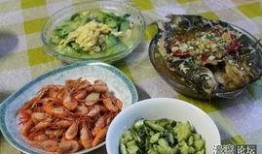 晚餐河边吃瓜,瓜香四溢的晚餐时光