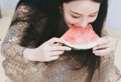 成都吃瓜裙,吃瓜裙引领时尚风尚