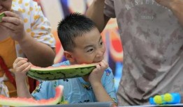 夏天吃瓜大战,一场清凉的吃瓜大战