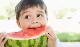 沐沐摆烂吃瓜,揭秘娱乐圈幕后真相